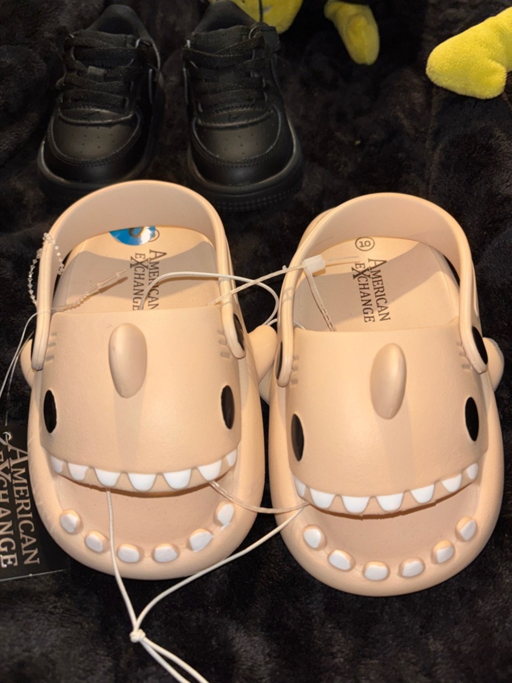 American Exchange Kids Shark Clog Sandals in Nude